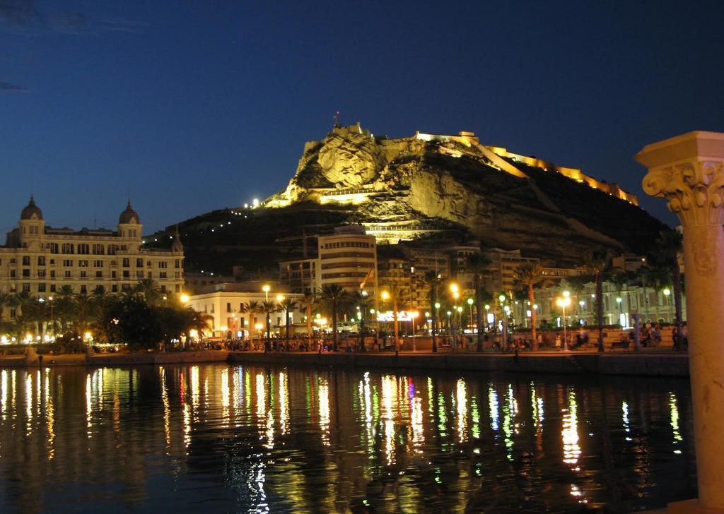 Suite International Alicante Bagian luar foto