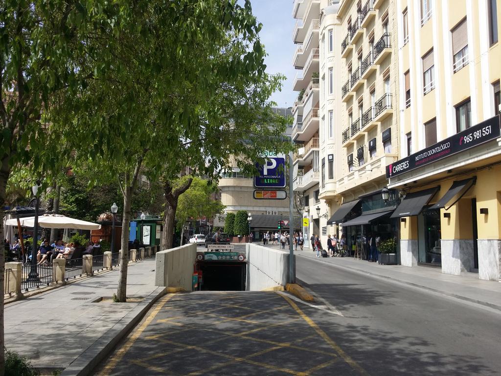 Suite International Alicante Bagian luar foto