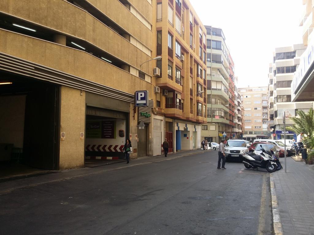 Suite International Alicante Bagian luar foto