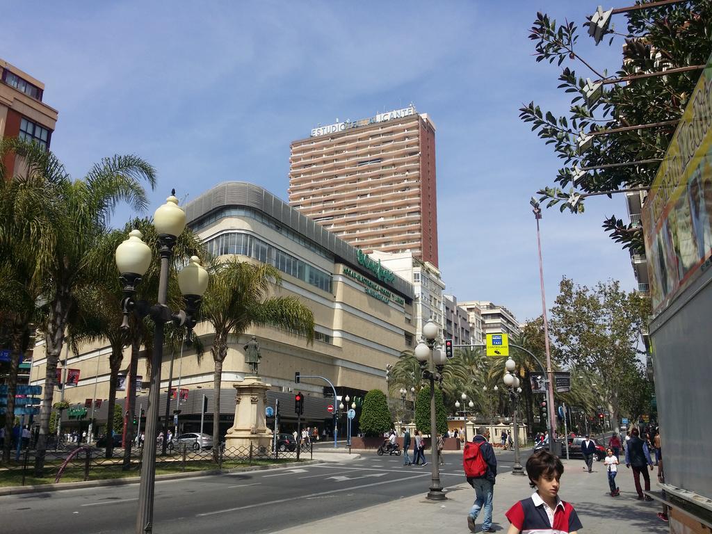 Suite International Alicante Bagian luar foto