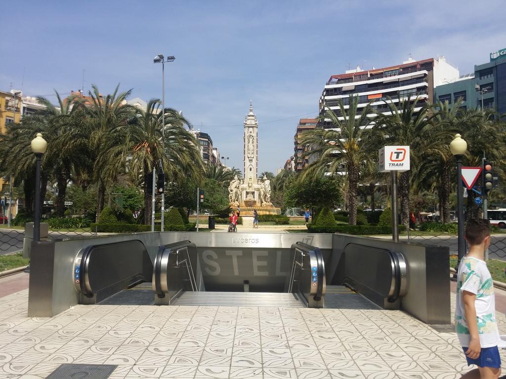 Suite International Alicante Bagian luar foto